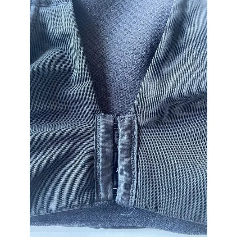 Livi Active Molded No Wire Sports Bra Black Plus Size 44D - Picture 6 of 8